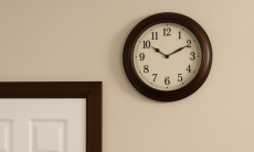 Где нельзя вешать часы в своем доме 