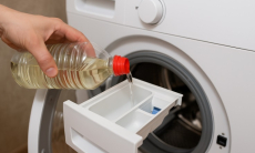 Зачем заливать уксус в стиральную машинку — на это есть три веские причины