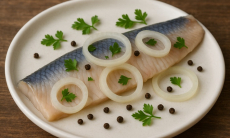 С чем полезно есть селедку — можно ли её с картошкой