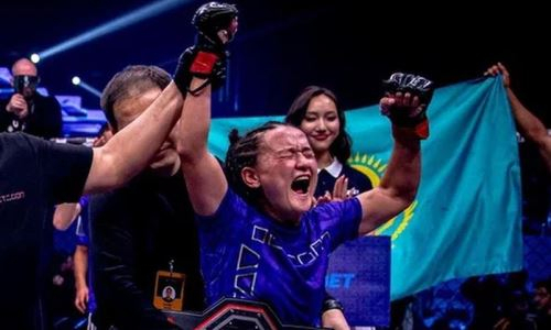 Непобежденная казахстанская чемпионка не оставила шансов сопернице на турнире по MMA