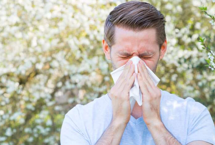 Раскрыты неочевидные способы легче пережить аллергию