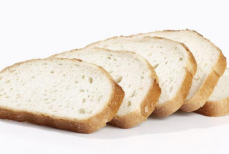 Диетологи признали этот хлеб самым вредным — какие заболевания с ним связаны
