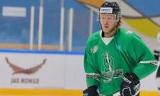 «В большинстве — „совок“». Белорусский хоккеист рассказал об условиях в клубе чемпионата Казахстана