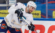 Переход нападающего сборной Казахстана в клуб КХЛ вызвал опасение