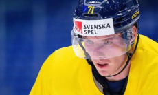 Форвард сборной Швеции пропустил тренировку перед матчем с Казахстаном. Известна причина