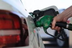 Почему нельзя заправлять полный бак — ошибка может дорого обойтись