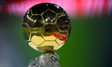 Фаворит «Золотого мяча» «отказался» от награды ради легенды