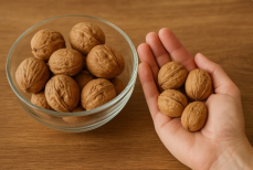 Названо максимальное количество грецких орехов, которое можно съесть за день