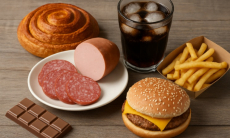 Опаснее белого хлеба. Эти три продукта вредят вашим сосудам