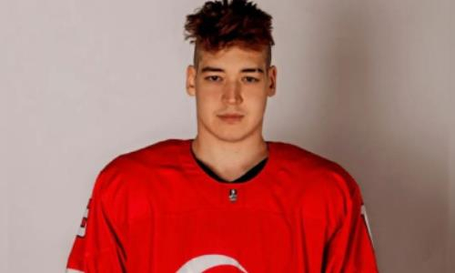 Казахстанский хоккеист дебютировал за другую сборную на чемпионате мира