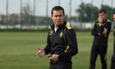 «Я его не подпускал вообще». Кержаков подшутил над узбекистанским футболистом «Кайрата»