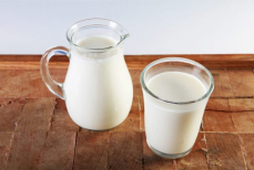 Что добавить в молоко для долгого хранения — простоит без холодильника семь дней