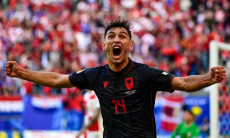 Рекорд чемпионата Европы по футболу повторен спустя 20 лет