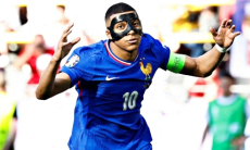 Мбаппе забил исторический гол на чемпионате Европы. Видео