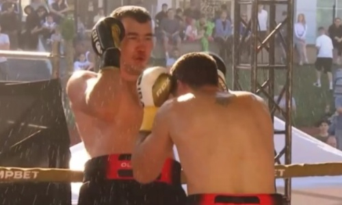 Видео кровавого боя супертяжей Казахстан — Россия на боксерском турнире