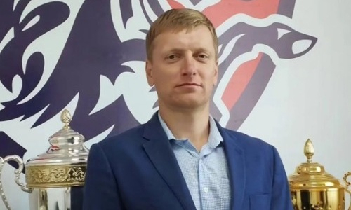 Мастер по конькобежному спорту стал директором хоккейного клуба в Казахстане