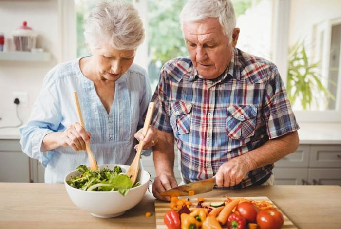 Этот дешевый овощ рекомендуют пожилым людям. Богат витаминами и минералами, помогает при запорах и защищает от рака