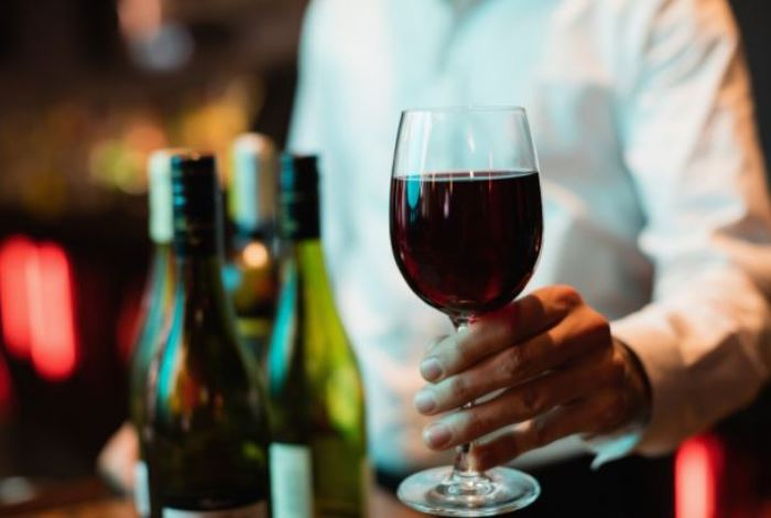 Кому нельзя пить вино — возникнут серьезные проблемы со здоровьем