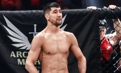 Казахский боец назвал три лучших поединка на турнире UFC в Саудовской Аравии