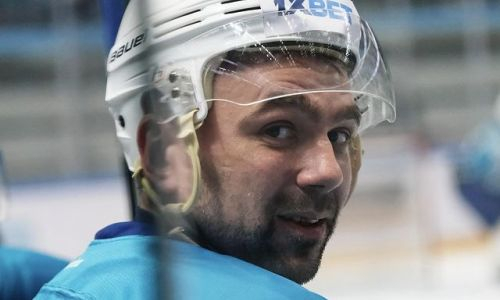 Казахстанский клуб продлил контракт с 35-летним хоккеистом