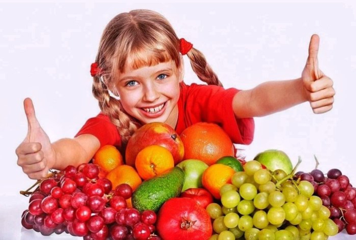 Как заставить ребенка есть овощи и фрукты? Врач дал пять советов родителям