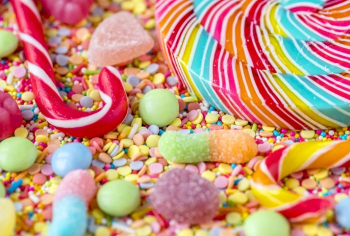 Чем заменить сладости и конфеты? Врач предложила вкусные и полезные продукты