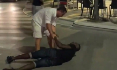Балотелли после ухода из клуба Аймбетова валялся пьяным на дороге. Видео