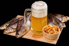 Почему нельзя пить пиво с соленой рыбой и с чем лучше его употреблять