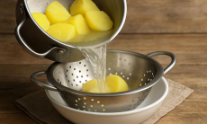 Выливать воду после варки картофеля или нет — вот в чем вопрос