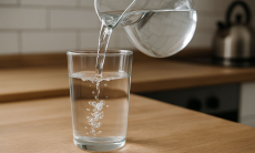 Можно ли разбавлять кипяченую воду сырой — поставлена точка в вопросе