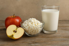 Что можно съесть или выпить на ночь — эти продукты избавляют от чувства голода и улучшают сон