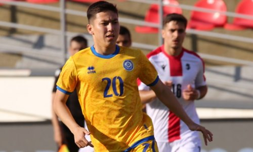 «В Казахстан возвращаться не планирует». Игрок молодежной сборной может переехать в Узбекистан