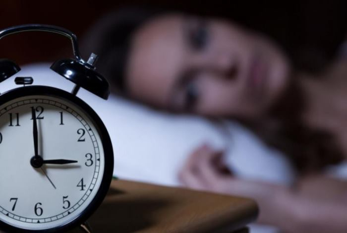 Почему вы регулярно просыпаетесь в три часа — причины и что с этим делать