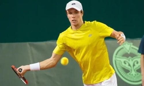 Теннисист из Казахстана пробился во второй круг турнира в Румынии