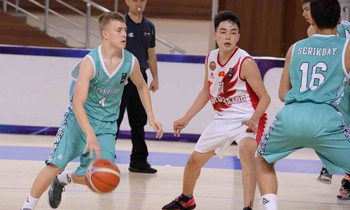 Казахстан с победы стартовал на квалификационном турнире по баскетболу в Бишкеке