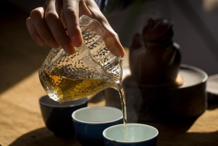 Назван самый полезный чай — даже лучше зеленого. Содержит больше антиоксидантов — достаточно выпивать две-три чашки в день