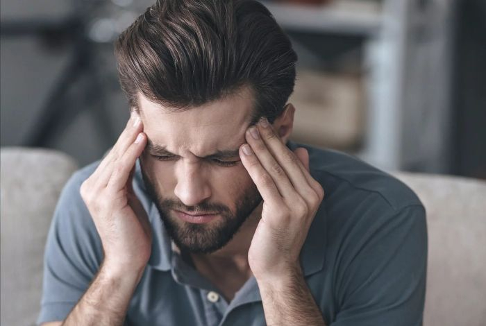 Почему болит затылок и почему — лоб? Как различить виды головной боли