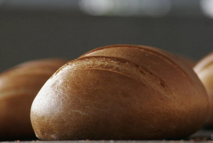 «Вы неправильно храните хлеб». Легендарный британский шеф-повар назвал грубую ошибку