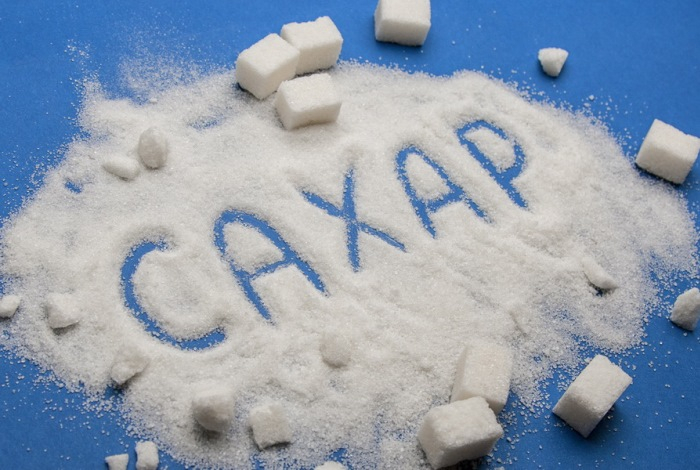Сахар полезен для работы мозга и опасен для жизни? Эндокринолог рассказала правду