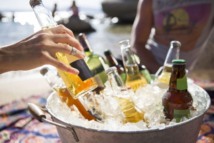 Названы шесть лучших алкогольных напитков для жары