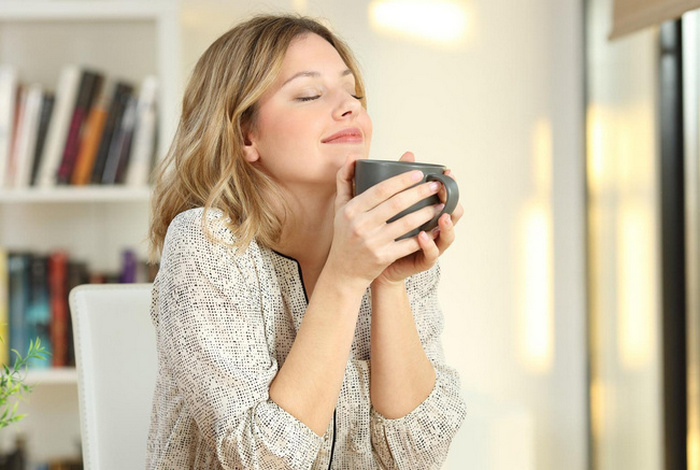 Сколько чашек кофе в день повысят холестерин — ответ кардиолога