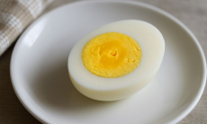 Что будет, если съесть вчерашнее яйцо? Диетологи дали ответ