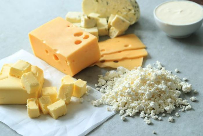 Этот сыр поможет похудеть и нарастить мышцы. Ешьте хоть каждый день