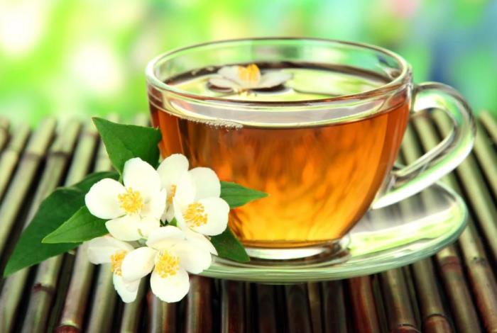 Этот чай сохраняет баланс кишечника, бодрит мозг и тело. Содержит катехины — способствует долголетию