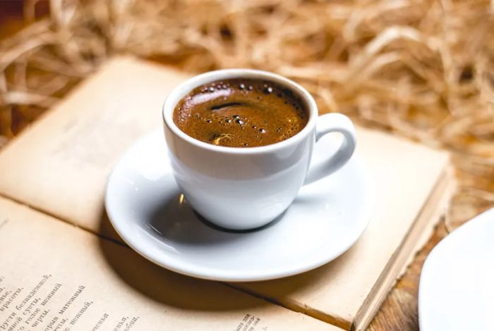 Ученые выяснили, как кофе защищает мозг