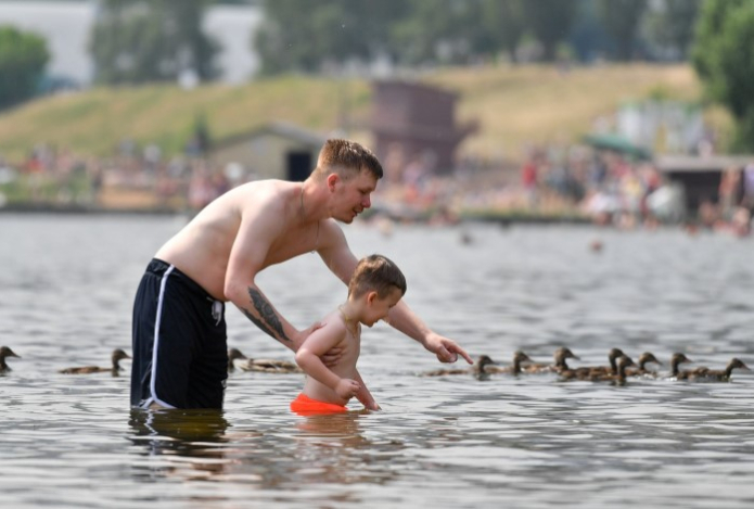 Врач назвал минимальную для купания температуру воды