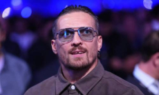 Усик сделал подарок лучшему боксеру мира и получил реакцию