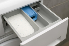 Вот зачем нужны три отсека в лотке для порошка в стиральной машине. Важно их не перепутать