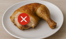 Хоть и вкусная, но ядовитая. Эту часть курицы лучше вообще не есть