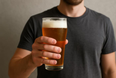Почему мужчинам на самом деле нельзя пить пиво — раскрыты неожиданные факты